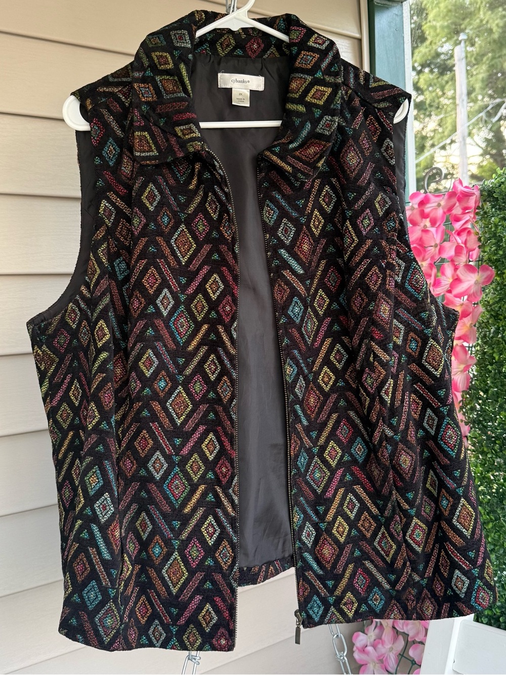 CJ Banks Plus Size 2X Geometric Metallic Tapestry Zip Vest